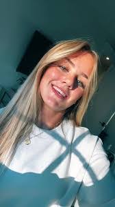 Heidi Widmer's Instagram, Twitter & Facebook