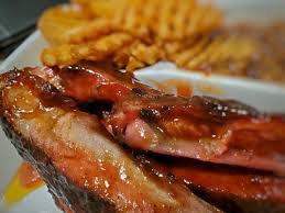 I ordered the ribs with mac and cheese and yams, my girlfriend who loves gravy a little too much ordered the smothered chicken platter. Big Daddy S Bbq And Soulfood 168 Photos 30 Reviews Barbeque 2730 N Humboldt Blvd Milwaukee Wi United States Restaurant Reviews Phone Number