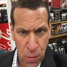 Russell Fiske's Instagram, Twitter & Facebook