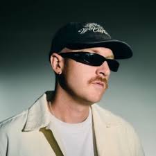 Listen to I AM FREE by OLLIE LISHMAN in Chacka Chacka playlist online for  free