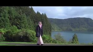 Kau yang satu adalah sebuah film romansa yang disutradarai oleh osman ali dan dibintangi oleh izara aishah, aaron aziz, hisyam hamid, soo wincci dan amyra rosli. Movie Trailer Kau Yang Satu Official Trailer Di