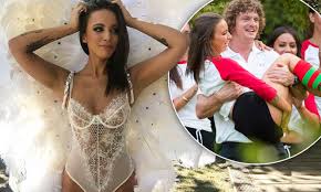 Lucky Honey Badger! Porn-loving topless model Jamie-Lee set to shake up The  Bachelor as intruder | Daily Mail Online