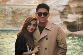 Look at the stars, look how they shine for you. Seventeen S Ifan Loses Wife To Tsunami Entertainment The Jakarta Post