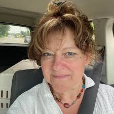 These girls are laying… what breed and which one is laying which eggs