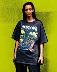 Free uk delivery on all orders over £50. How To Shop For Vintage Band Tees According To Experts