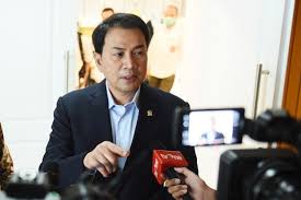 Kali menuai kontroversi.2 beberapa masalah yang. Ruu Pdp Atur Batas Usia Pengguna Medsos Dpr Sebut Bentuk Perlindungan Anak Halaman All Kompas Com