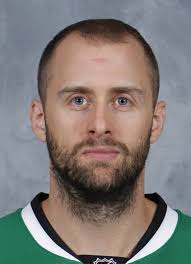 Player photos for the 2001-02 St. Lawrence University at hockeydb.com