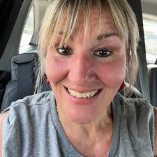 What are the experiences of parents with kids in Hawthorne Elementary  school in Elmhurst, IL?