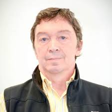 Stanislav Issaev Wins Outstanding Teacher Award