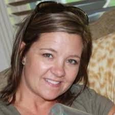 Jessica Redfield's Instagram, Twitter & Facebook