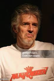 David Holle's Instagram, Twitter & Facebook