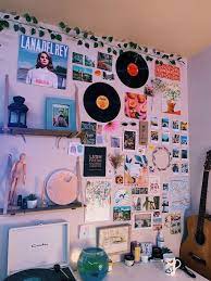 Vintage french soul ~ the boudiour is my space for reflection and relaxation. Pin By Sonya On Room Ideas Retro Room Retro Bedrooms Indie Room