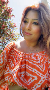 Creating a beautiful makeup look with a new palette