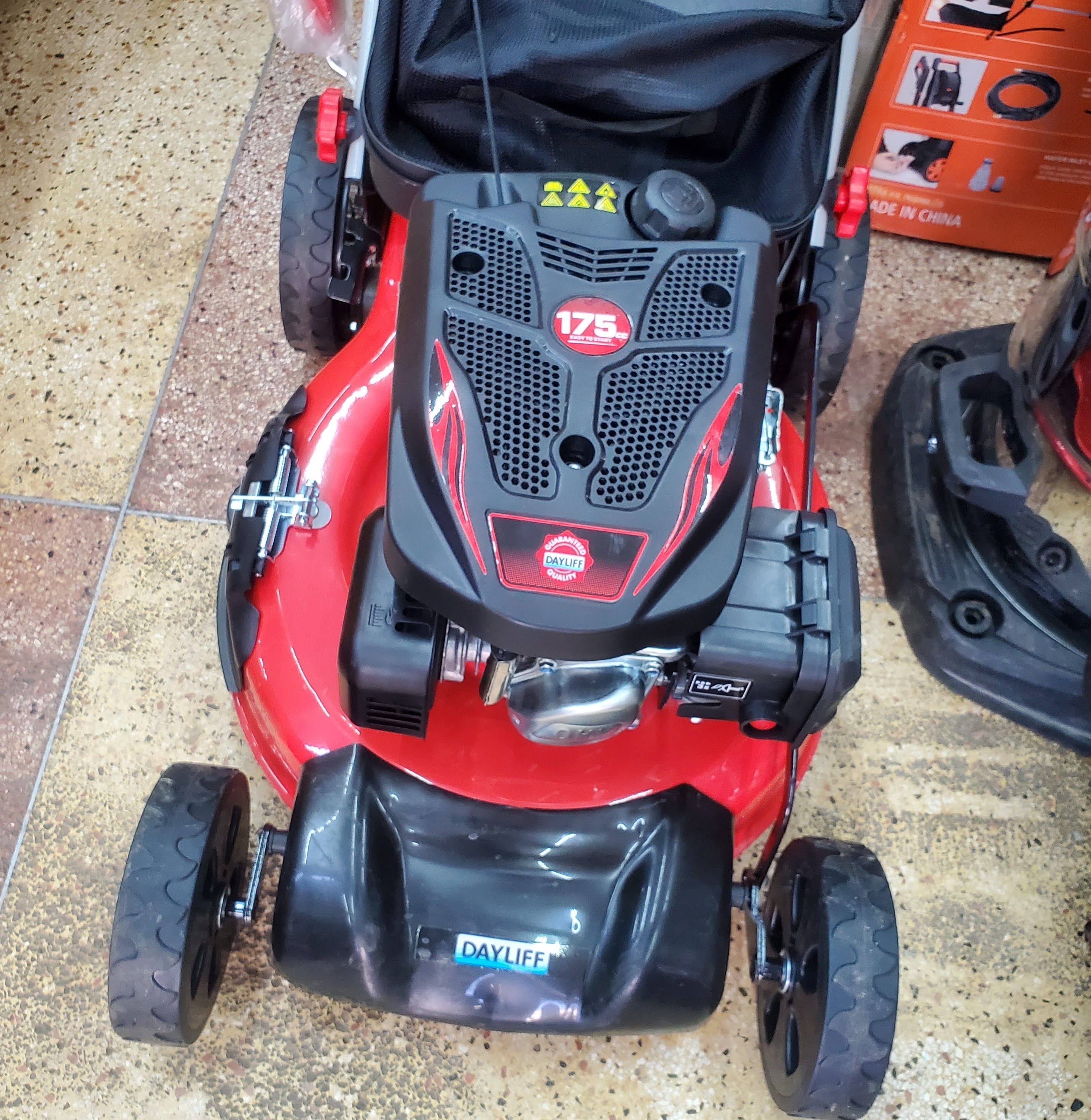 Dayliff 4hp 18inch petrol lawn mower