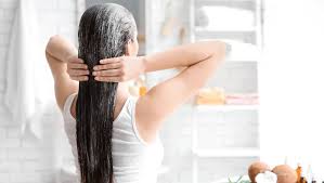 On the other hand, it also provides plenty of protein and vitamins to the hair fibers, thereby making them truly healthy. Eggs For Hair 5 Home Made Hair Masks With Eggs