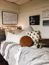 21 Cute Dorm Rooms We Re Obsessing Over Society19 Dorm Room Inspiration Cute Dorm Rooms Dorm Room Decor