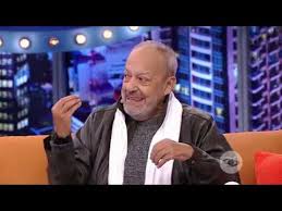 En televisión, benjumea es recordado por novelas como isabel me la veló, hogar, dulce hogar, yo y tú, juegos prohibidos, escobar el patrón del mal, la ley del corazón y. Carlos El Gordo Benjumea En The Susos Show Youtube