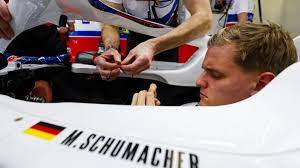 Mick schumacher will always carry with him extra pressure simply because of his surname and who his father is. Mick Schumacher In Der Formel 1 M Wie Michael Sport Sz De