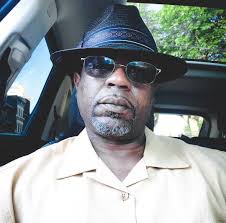 sixteencandlesband het 'n nuwe foto...