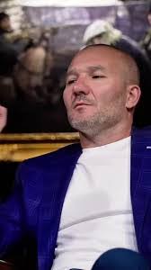 Shawn Seal's Instagram, Twitter & Facebook