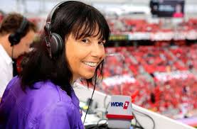 Das finale der em 2021 findet diesen sonntag (11. Sabine Topperwien Wm Finale 2022 Wird Im Radio Erstmals Von Einer Frau Kommentiert Fussball Stuttgarter Zeitung