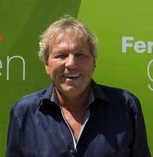 Freundin christin stark (30) half ihm damals wieder auf die beine. Bernhard Brink Wikipedia