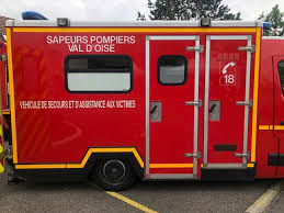 La ville est bien desservie en transports en commun avec 36 % de ménages ne possédant pas de voiture et il y a de. Val D Oise Une Fillette De 4 Ans Agressee Par Un Individu Avec Un Tesson De Bouteille A Garges Les Gonesse La Gazette Du Val D Oise