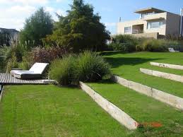 Dade43059ca6ef34151840d157d46d42 Jpg 640 480 Pixeles Sloped Garden Garden Fence Panels Small Gardens