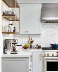 2019 amerikan mutfak dekorasyonu fikirleri arasında modern çizgilerin hakim olduğu dekorasyonlarda yer alıyor. Mutfak Dekorasyonu Nasil Yapilir En Pratik Mutfak Dekorasyon Fikirleri