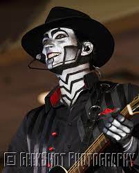 The Spine Geekshot Photography Steam Powered Giraffe Giraffe Halloween Men