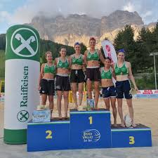 🥉3°post pur nostes ëles 🇺🇦 Vanzi Giulia y Stefka Gandini 🇺🇦 al turnir  de ciasa dl Raiffeisen Beachcup dla dumënia. Püch al mance da ruve söl  podest a Ploner Federica y Pizzinini