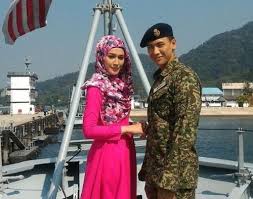 This is sayangku kapten mukhriz ep10 by tvon9 on vimeo, the home for high quality videos and the people who love them. Rupanya Heroin Sayangku Kapten Mukhriz Ni Dulu Seksi Alhamdulillah Sekarang Dah Bertudung