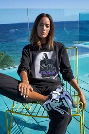 We are learning about capacity using coloured water. Karl Lagerfeld Presents Karl X Music Capsule Collection