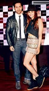 Daddy Bhatt Cheers On Alia S New Movie Humpty Sharma Ki Dulhania Daily Mail Online See more of varun dhawan and alia bhatt on facebook.