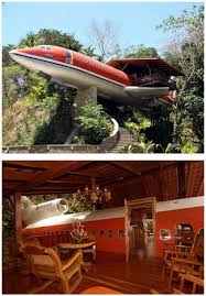 An Airplane House I Know I Am Weird But I Really Wan To Live In An Old Plane Airplane House Unusual Homes Amazing Buildings