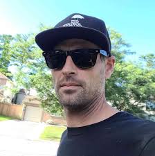 Roller hockey skates vs. Rec skates for casual cruises?