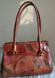 Textile, habillement, cuir, horlogerie, bijouterie. Maroquinerie Wikipedia