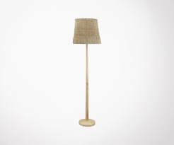 Lampadaire trepied abat jour rotin deco campagne chehoma. Lampadaire Style Boheme En Rotin Top Tendance De L Annee