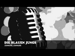 t͡suˈhaʊ̯s (for the alternative forms without e). Song Zuhause Zuhause Written By Werner Scharfenberger Fini Busch Secondhandsongs