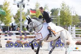 15.05.2021 maikel van der vleuten hat bekannt gegeben, dass er wieder vater geworden ist. Maikel Van Der Vleuten S Dana Blue Injured Equnews International