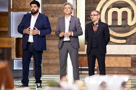 Back to win, premiered on 13 april 2020. Masterchef All Stars Anticipazioni Per Il Gran Finale Il Nuovo Giudice Giorgio Locatelli