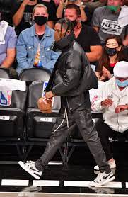 Hailing from houston, rapper travis scott has risen to the top of the charts while also influencing sneaker, street and youth culture. Travis Scott How The Hell Did You Get Those Nikes Gq India