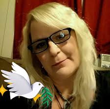 Debate ⚖️ So LeAnne Neely insists these shorts are green but I say they are  definitely gray 😏 What do yall think??