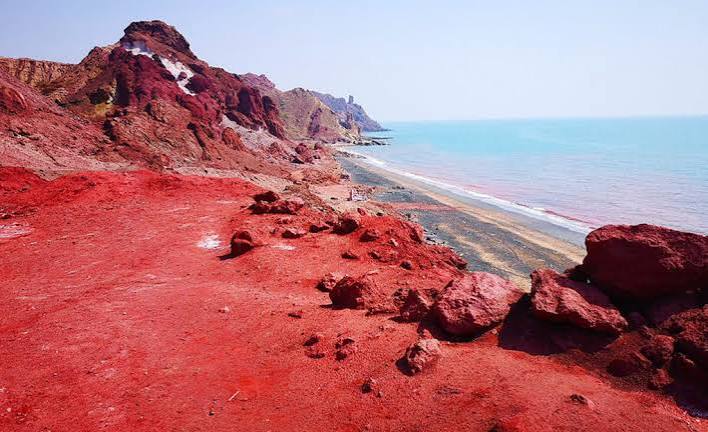 A TRAVEL GUIDE TO HORMUZ ISLAND'S RED BEACH IN IRAN - TPM