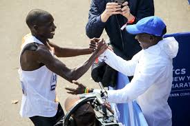 Chez les femmes, l'américaine shalane flanagan s'est imposée en 2h26:53, mettant fin au règne de la kényane mary keitany qui avait remporté les trois. New York City Marathon Results Men S Winner 2019