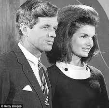 Jackie S Grief For Her True Love Jfk S Brother Bobby Kennedy Jackie Kennedy Jacqueline Kennedy Onassis Jackie Onassis