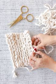 Cut yarn and weave in ends. 15 Minute Diy To Try Diy Potholders Using Just One Supply And Your Hands Paper And Stitch