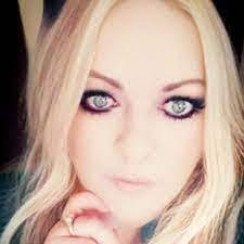 Sonja Parris's Instagram, Twitter & Facebook