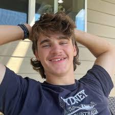 Tyler Dejong's Instagram, Twitter & Facebook