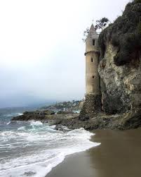 The pirate tower also known as la tour (the french translation for the tower) was constructed as part of the senator's summer estate in laguna beach. Pin Auf California